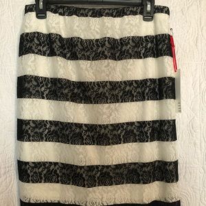 Women’s lace skirt